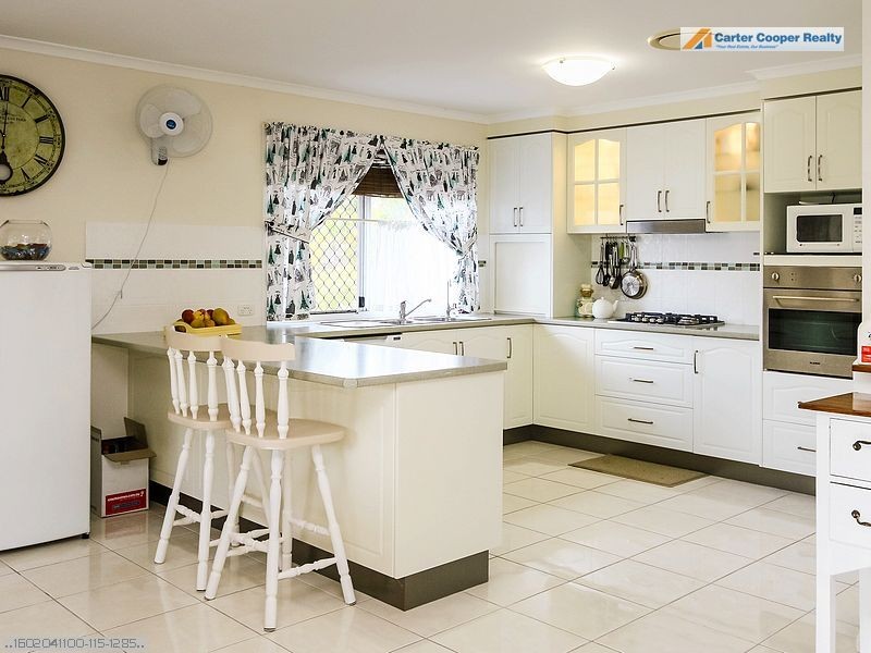 39 Senorita Parade, Urangan QLD 4655