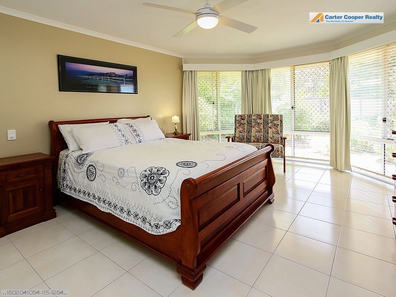 39 Senorita Parade, Urangan QLD 4655