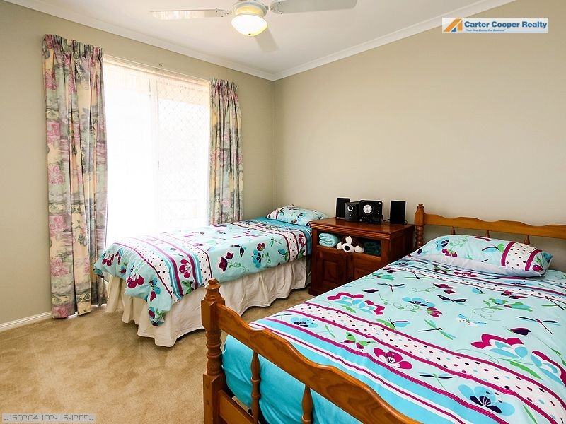39 Senorita Parade, Urangan QLD 4655