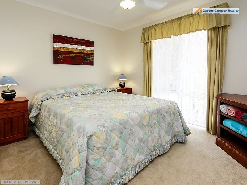 39 Senorita Parade, Urangan QLD 4655