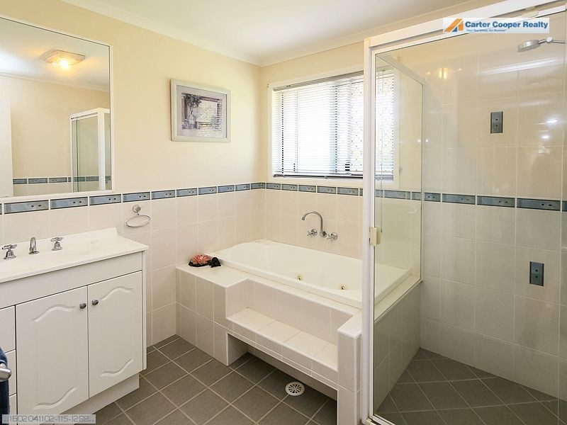 39 Senorita Parade, Urangan QLD 4655