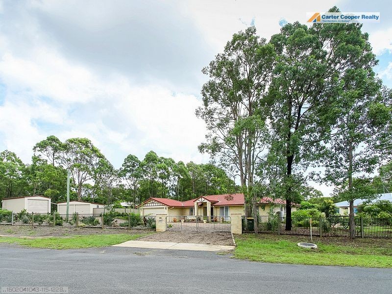 39 Senorita Parade, Urangan QLD 4655
