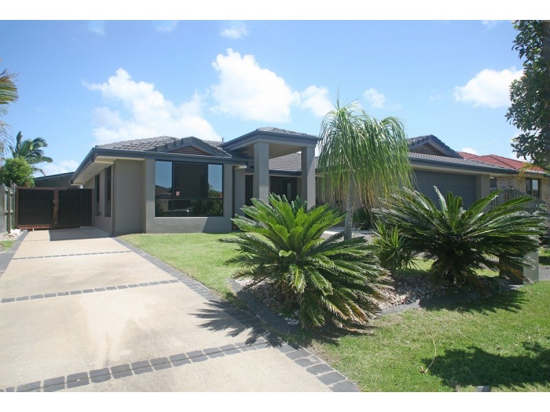 8 Surrey Court, Kawungan QLD 4655