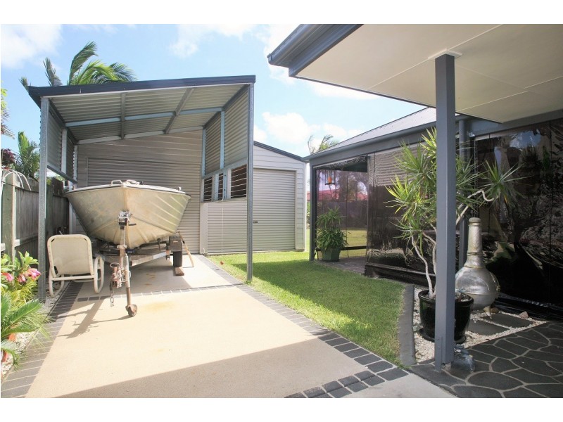 8 Surrey Court, Kawungan QLD 4655