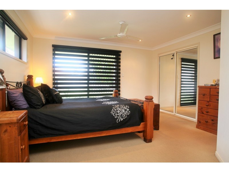 8 Surrey Court, Kawungan QLD 4655