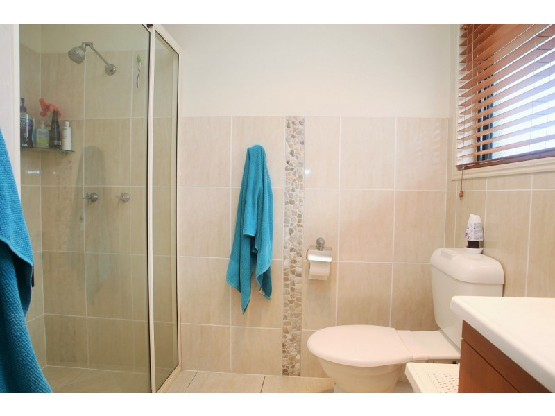 8 Surrey Court, Kawungan QLD 4655