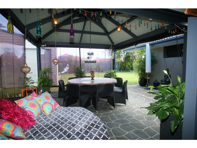 8 Surrey Court, Kawungan QLD 4655