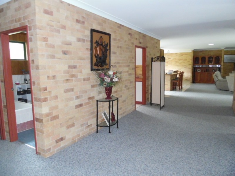 190 Elizabeth Street, Urangan QLD 4655