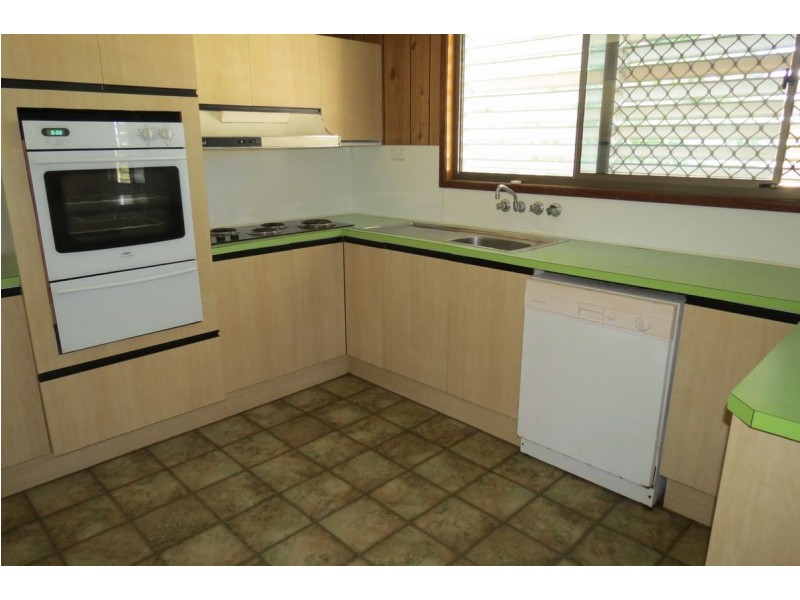 73 Corfield Street, Point Vernon QLD 4655