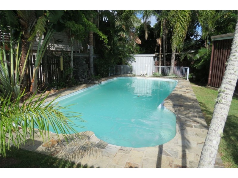 73 Corfield Street, Point Vernon QLD 4655