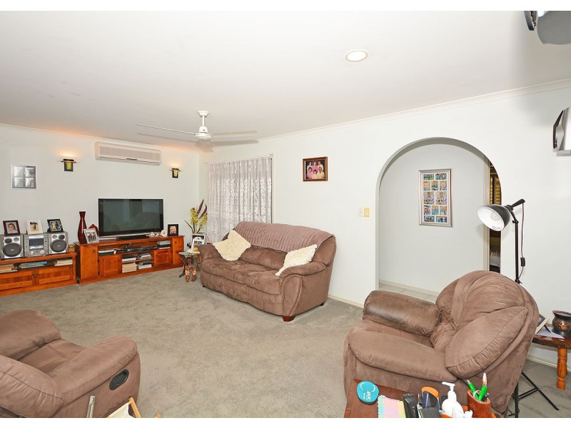 4 Silvereye Court, Eli Waters QLD 4655