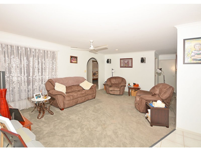 4 Silvereye Court, Eli Waters QLD 4655