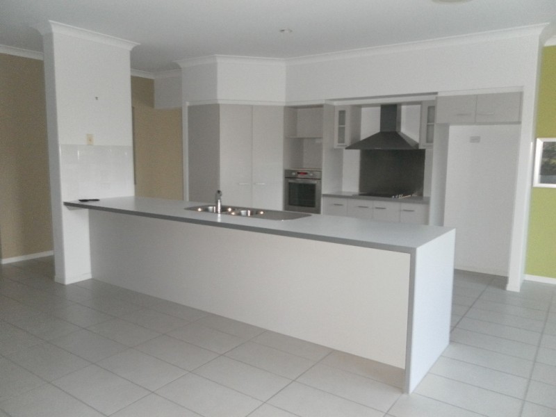 11 Boat Harbour Drive, Urraween QLD 4655