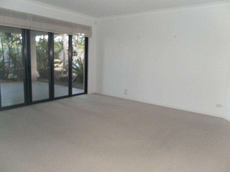 11 Boat Harbour Drive, Urraween QLD 4655