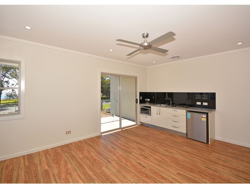 14b Hockley Lane, Urangan QLD 4655