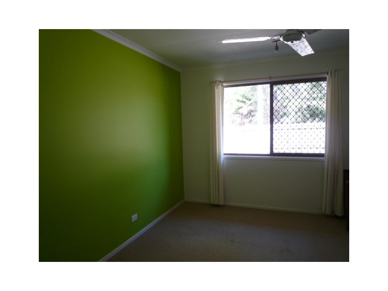 8 Verden Drive, Urangan QLD 4655