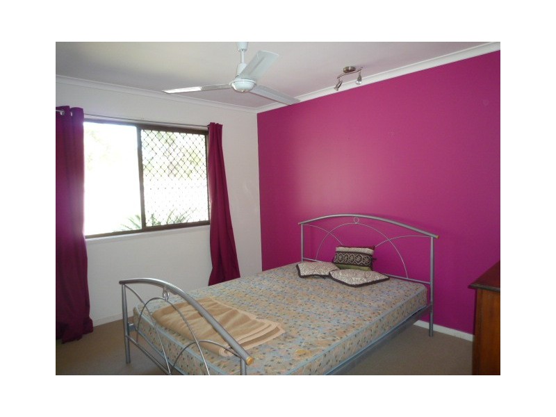 8 Verden Drive, Urangan QLD 4655