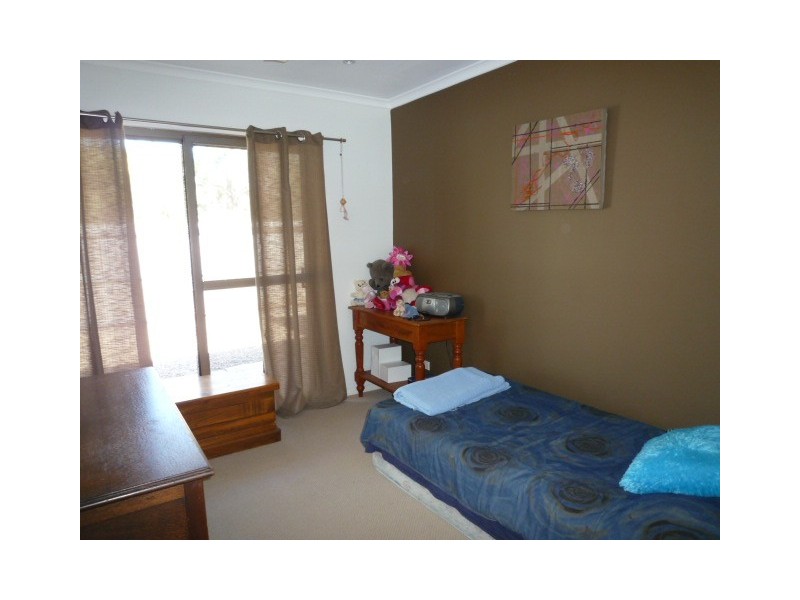 8 Verden Drive, Urangan QLD 4655