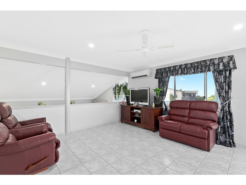 1 Goroka Street, Kawungan QLD 4655