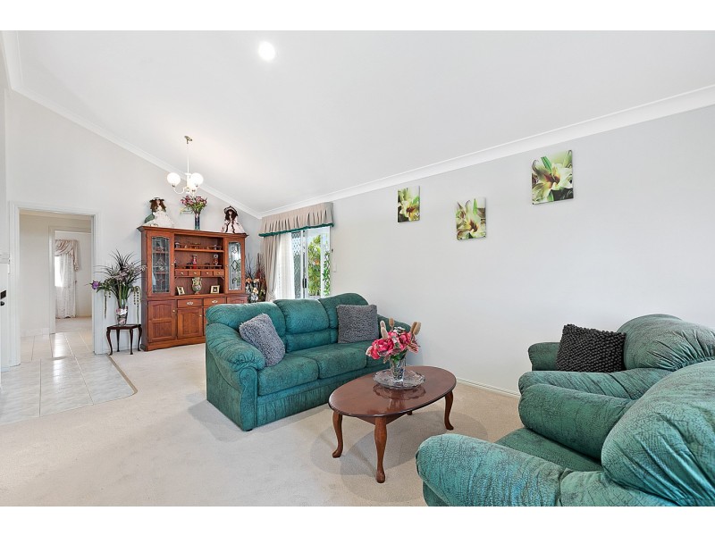 1 Goroka Street, Kawungan QLD 4655