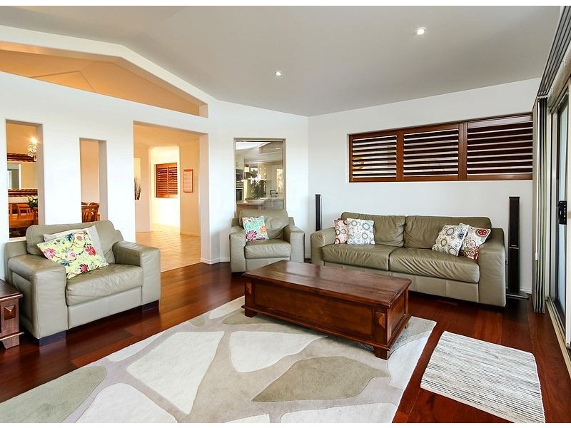 5 Woongoolbver Court, River Heads QLD 4655