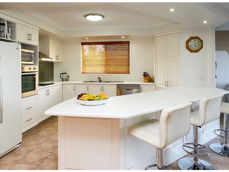 5 Woongoolbver Court, River Heads QLD 4655