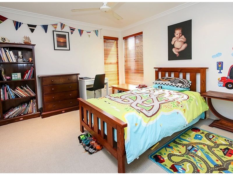 5 Woongoolbver Court, River Heads QLD 4655