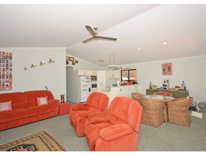 171-7 Bay Drive, Urraween QLD 4655