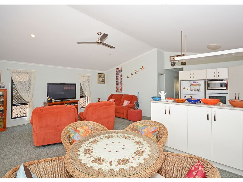 171-7 Bay Drive, Urraween QLD 4655
