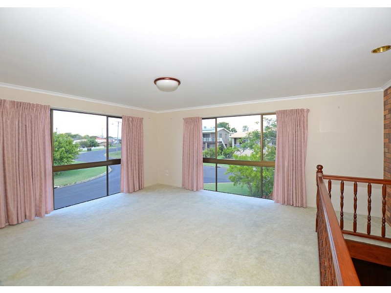 8 Bayview Terrace, Pialba QLD 4655