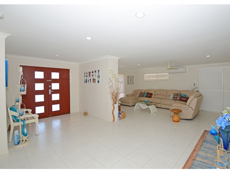 24 Teresa Street, Nikenbah QLD 4655