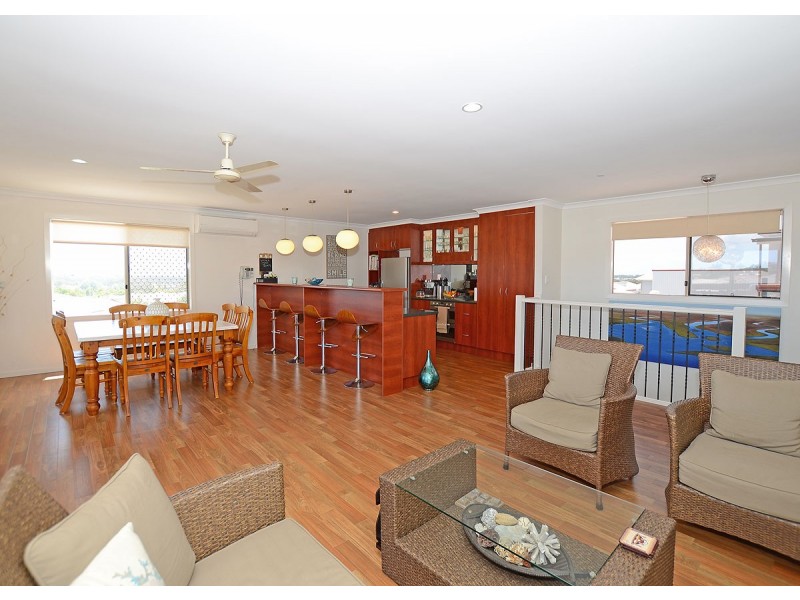 24 Teresa Street, Nikenbah QLD 4655