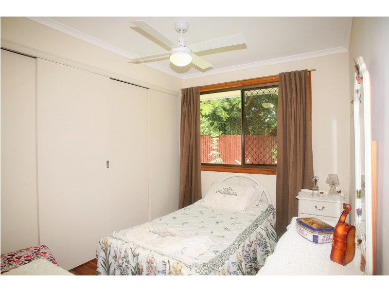 8 Maureen Court, Point Vernon QLD 4655