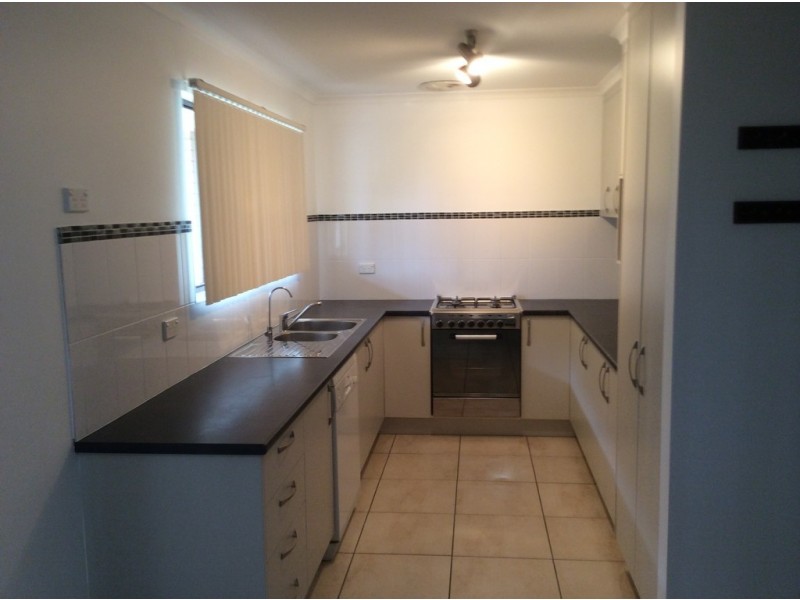796 Boat Harbour Drive, Urangan QLD 4655