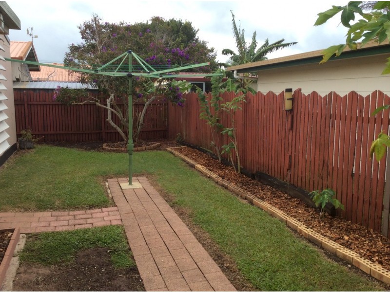 796 Boat Harbour Drive, Urangan QLD 4655