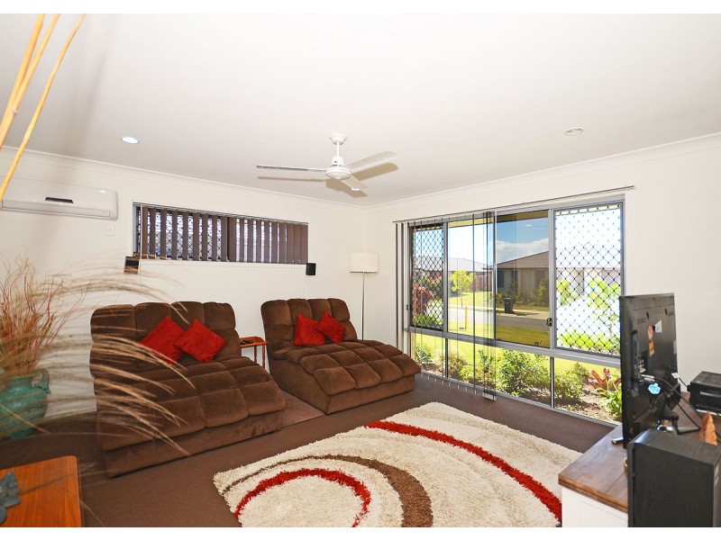 6 Mawson Court, Urraween QLD 4655