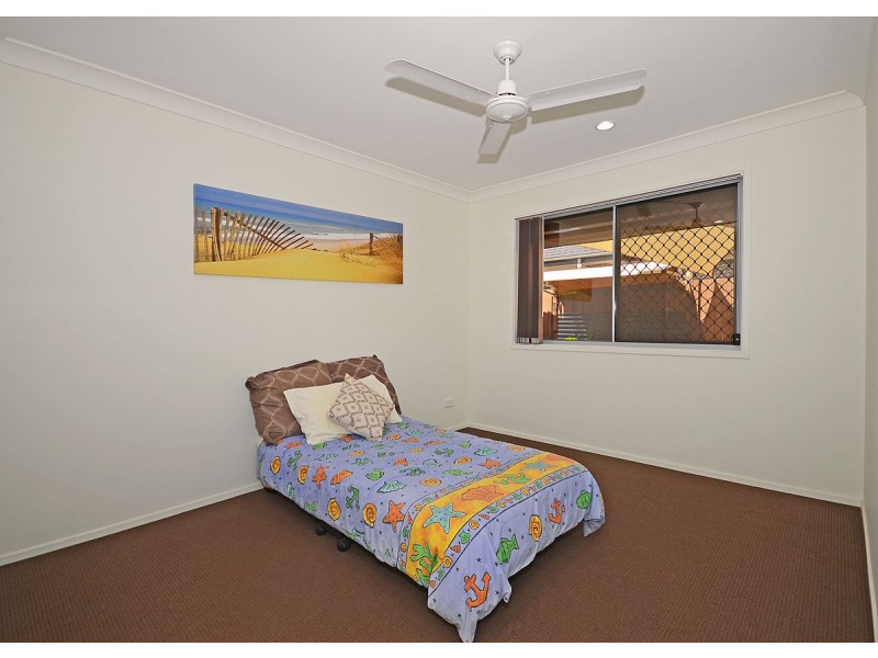 6 Mawson Court, Urraween QLD 4655