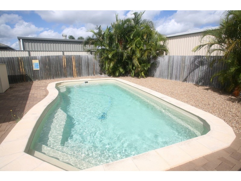 10 Rochester Court, Urraween QLD 4655
