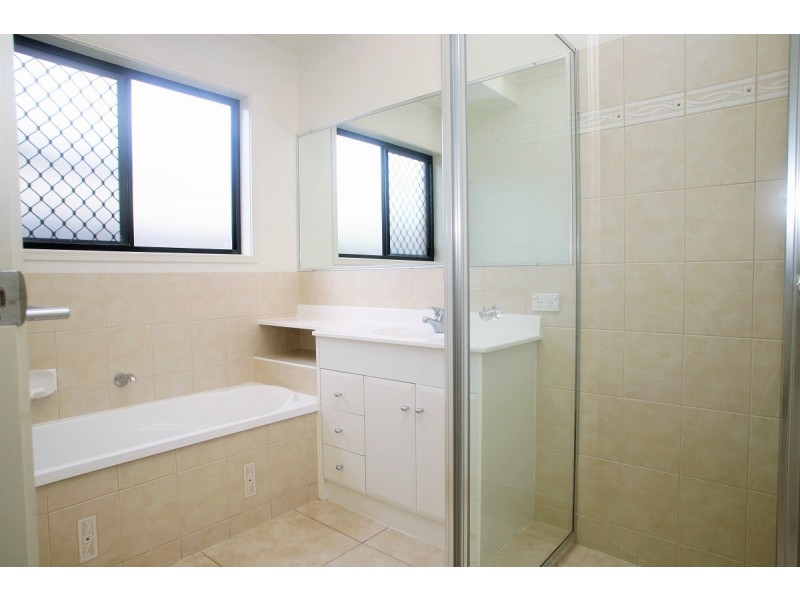 10 Rochester Court, Urraween QLD 4655