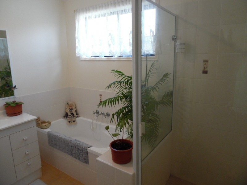 4 Ringtail Way, Urangan QLD 4655