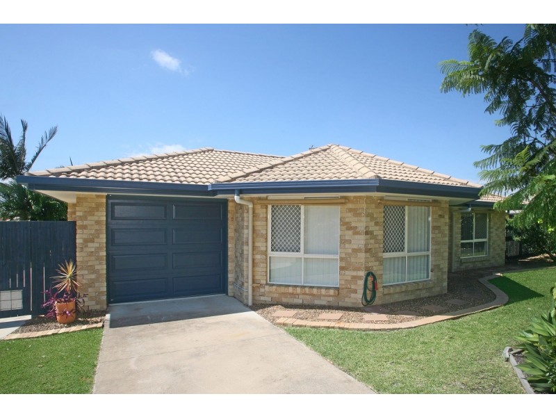 2 Whipbird Court, Urangan QLD 4655