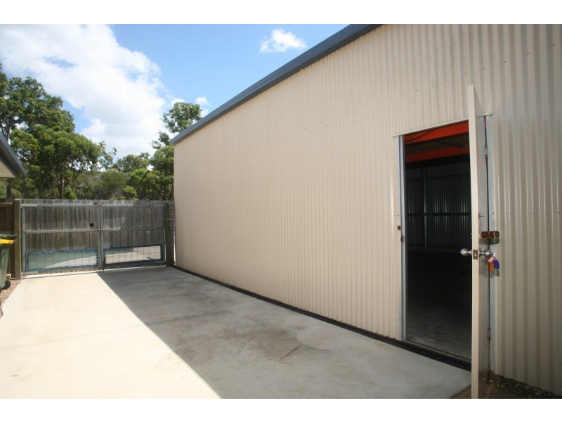 2 Whipbird Court, Urangan QLD 4655