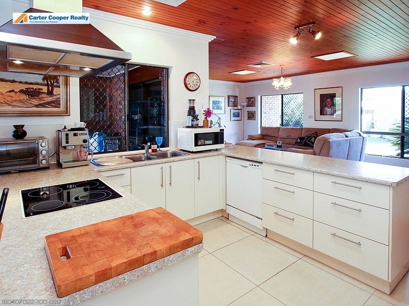 10 Palera Court, Point Vernon QLD 4655
