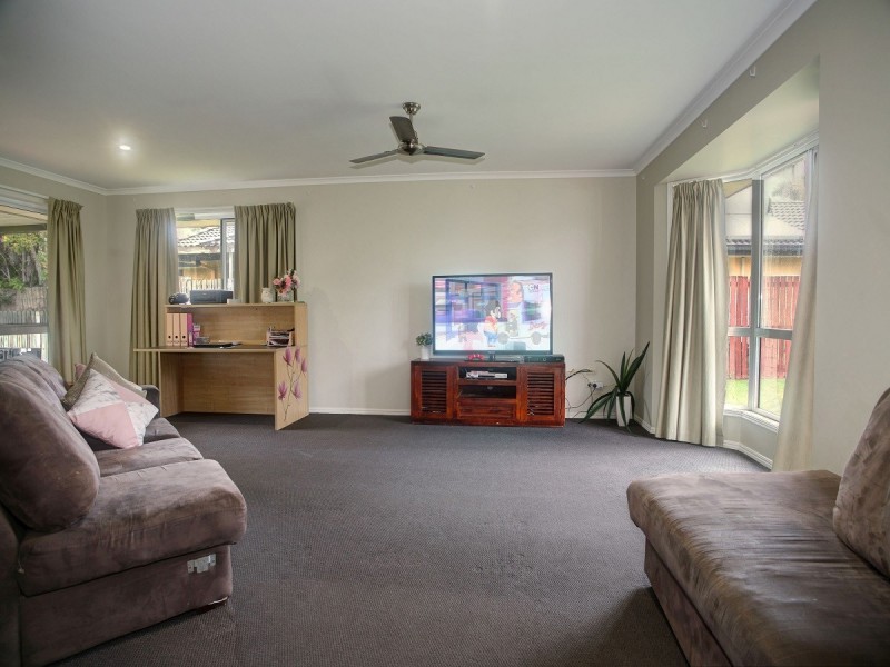 31 Kookaburra Drive, Eli Waters QLD 4655