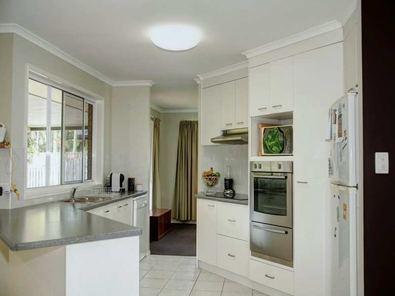 31 Kookaburra Drive, Eli Waters QLD 4655