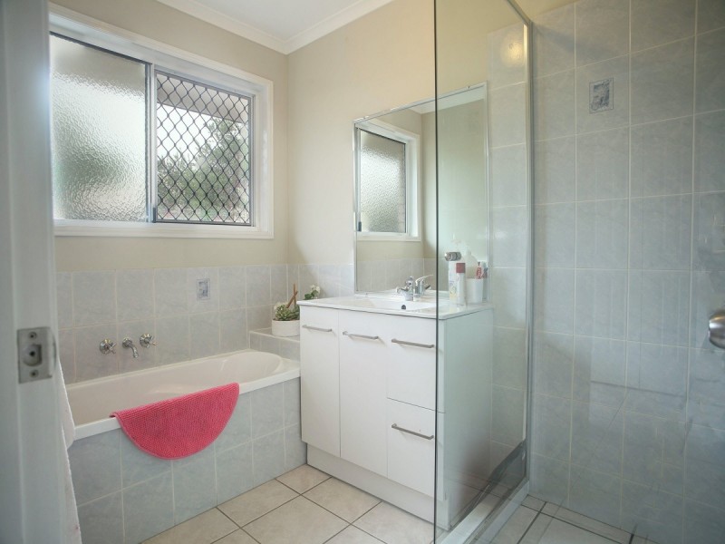 31 Kookaburra Drive, Eli Waters QLD 4655