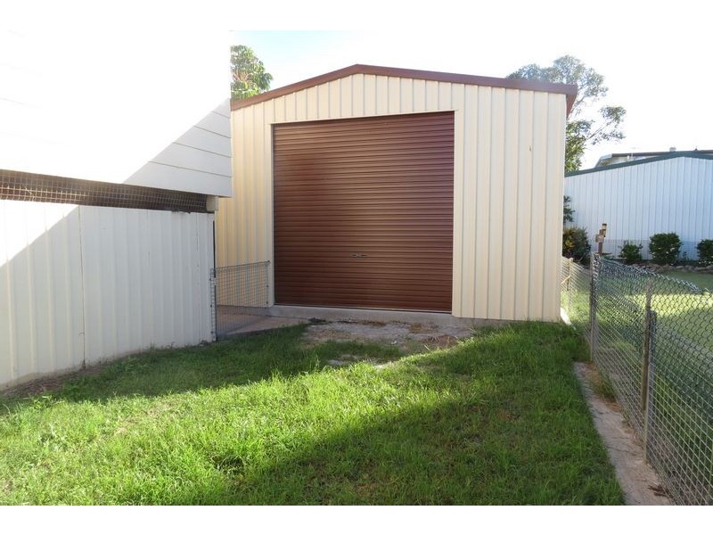 27 Murphy Street, Point Vernon QLD 4655