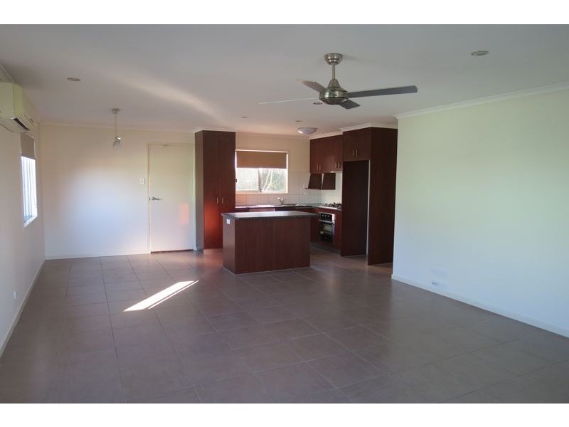 27 Murphy Street, Point Vernon QLD 4655