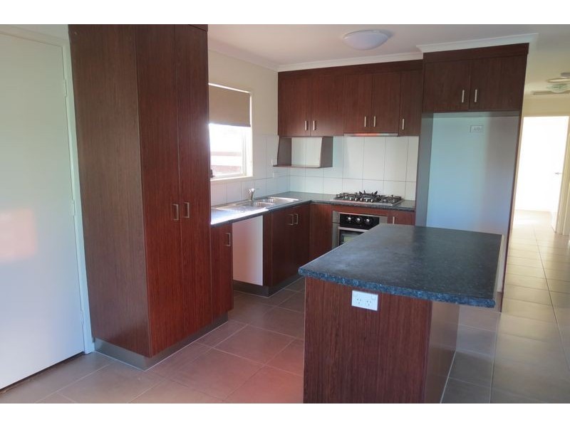 27 Murphy Street, Point Vernon QLD 4655
