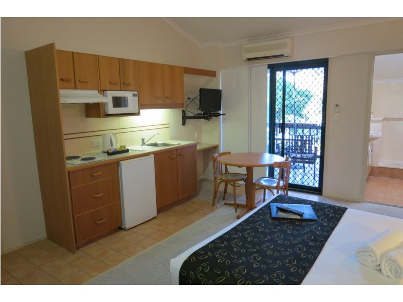 12/651 Charlton Esplanade, Urangan QLD 4655